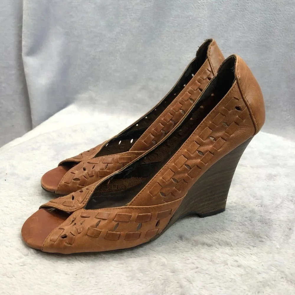Steve Madden Brown Woven Leather Peep Toe Wedge Heels